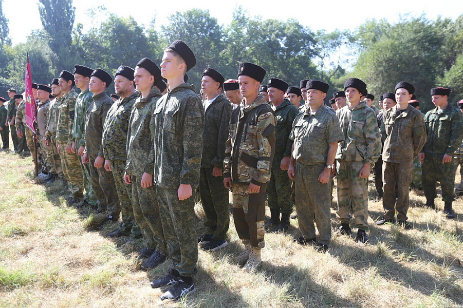 На Кубани 2,5 тысяч казаков принимают участие в военно-полевых сборах в Абинском районе