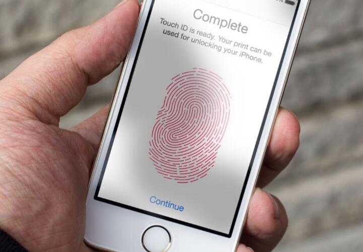 Эксперты советуют не сканировать отпечатки пальцев в смартфоне