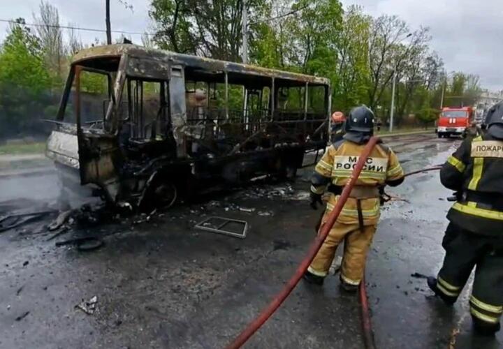 В Донецке снаряд ВСУ попал в автобус с пассажирами, погибли семь человек