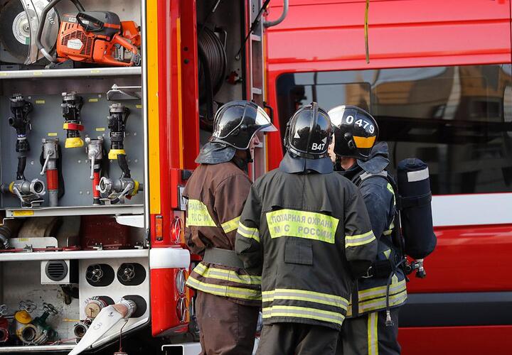 Из горящей многоэтажки в Краснодаре эвакуировали 22 человека