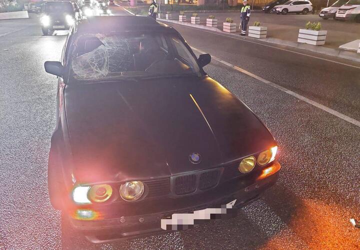 В Сочи пешеход попал под колеса BMW и умер от травм в больнице
