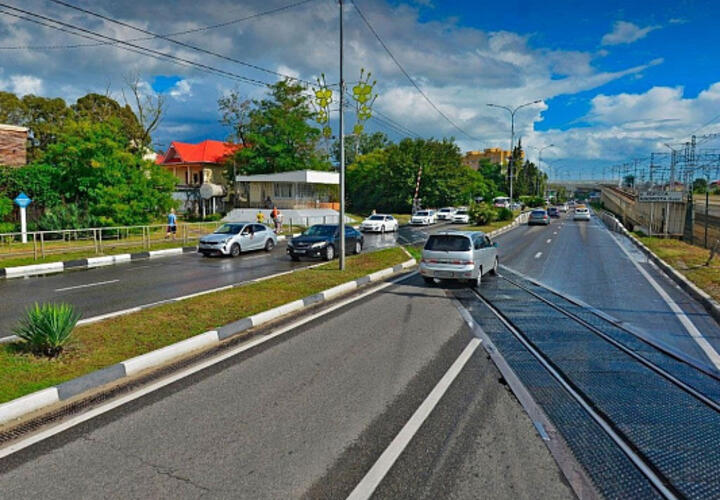 Дорожный ремонт в Сочи угрожает парализовать движение на федеральной трассе рядом с аэропортом
