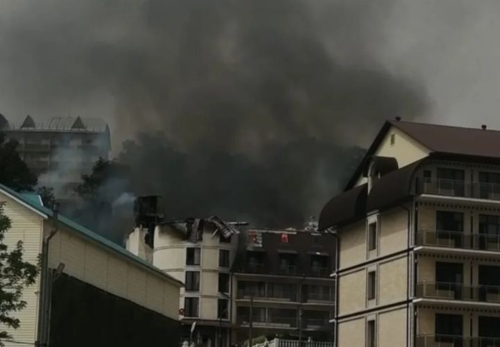 Гостиница под Туапсе сгорела сегодня из-за взрыва газгольдера