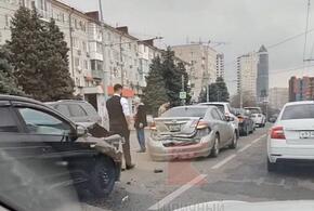 Несколько машин столкнулись в Краснодаре 