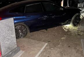 Заехала на кладбище на BMW и повредила могилы 22-летняя жительница Краснодара 