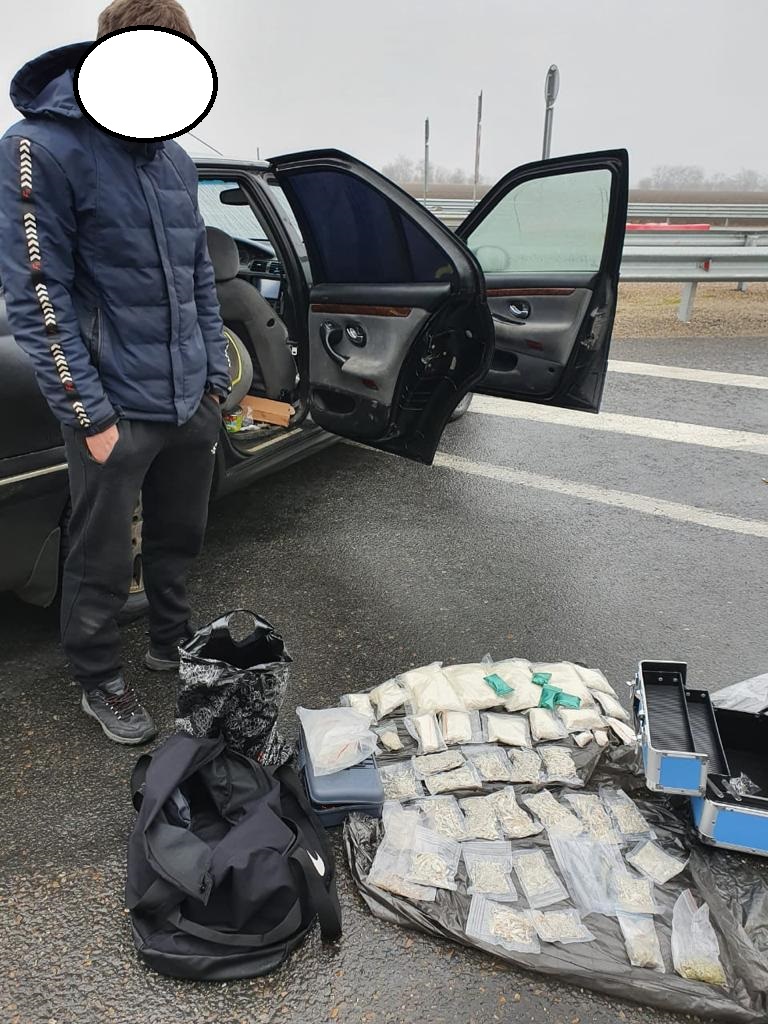 В Краснодарском крае задержан мужчина с тремя килограммами мефедрона