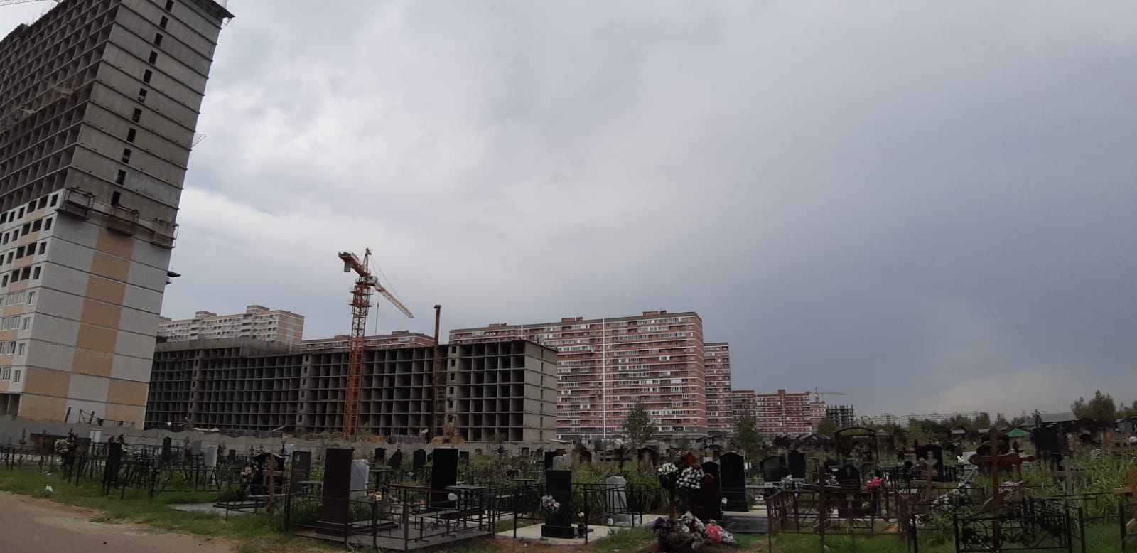 В Краснодаре новостройки «наступают» на покойников ВИДЕО