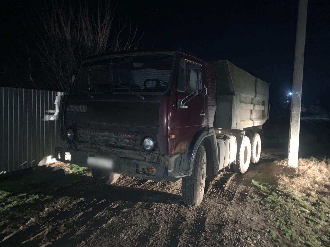 В Краснодарском крае осудят водителя грузовика, который засыпал ребенка перегноем