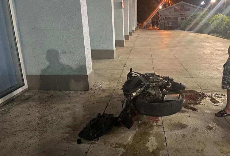 В Тимашевске пьяный мотоциклист врезался в стену музея