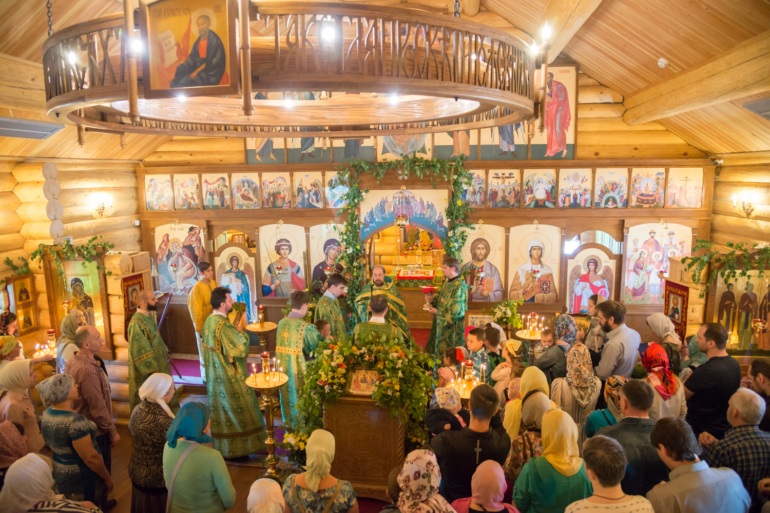 Сегодня, 12 июня, православные отмечают День Святой Троицы 