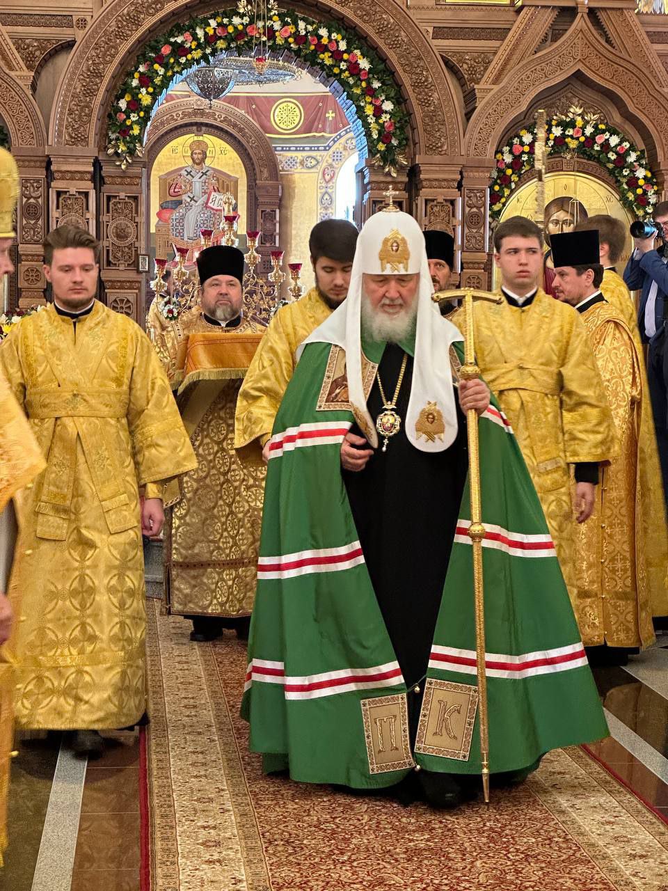 В Анапе патриарх Кирилл освятил Владимирский храм