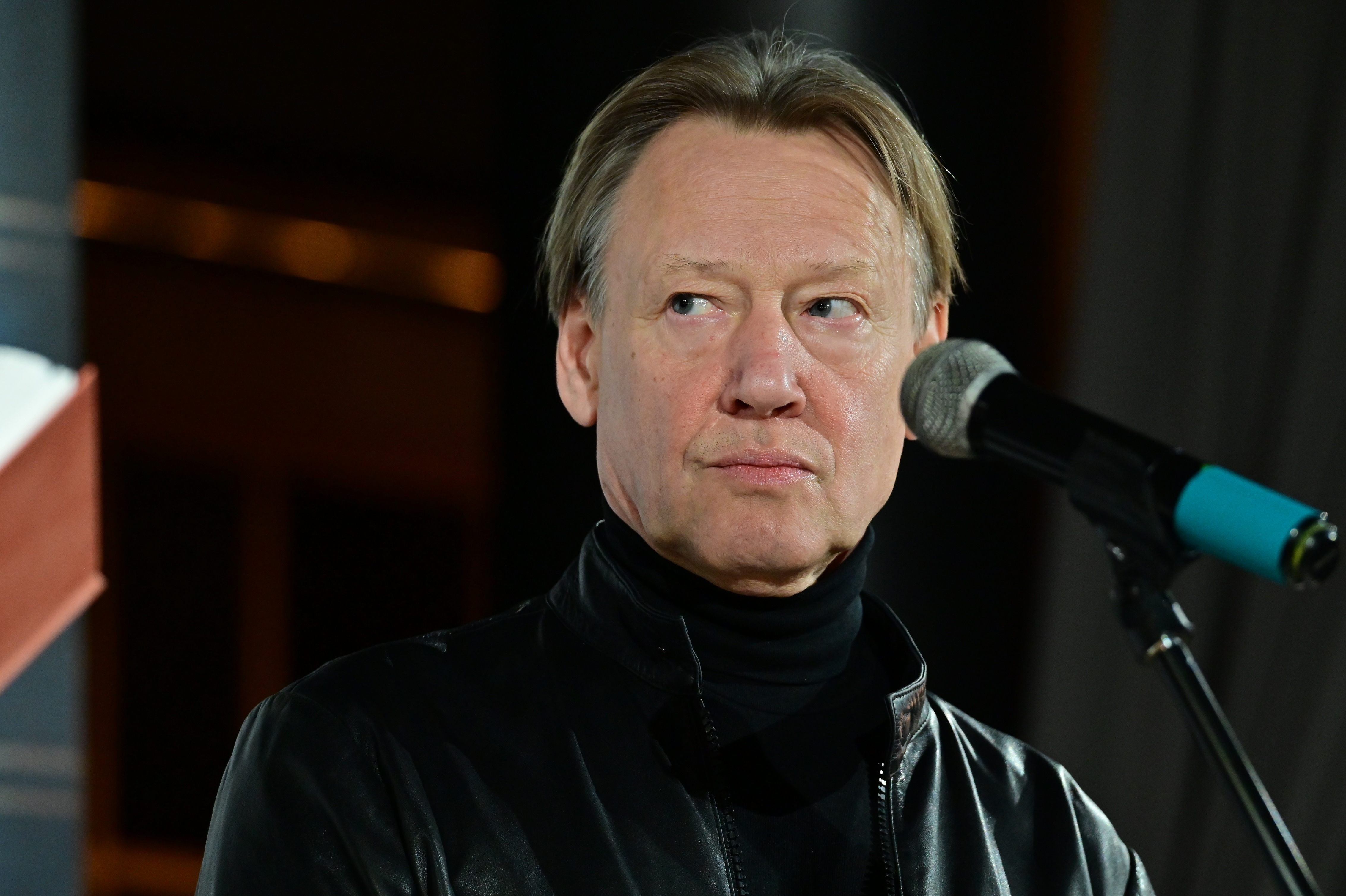 Дмитрий Харатьян