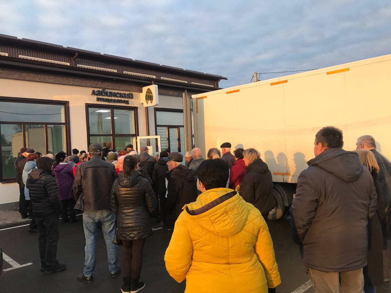 Очереди за дешевыми яйцами выстраиваются на Кубани