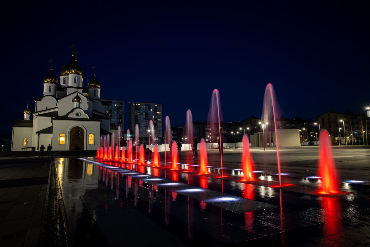 В единственном в России православном комплексе в Анапе протестировали 33-метровый фонтан
