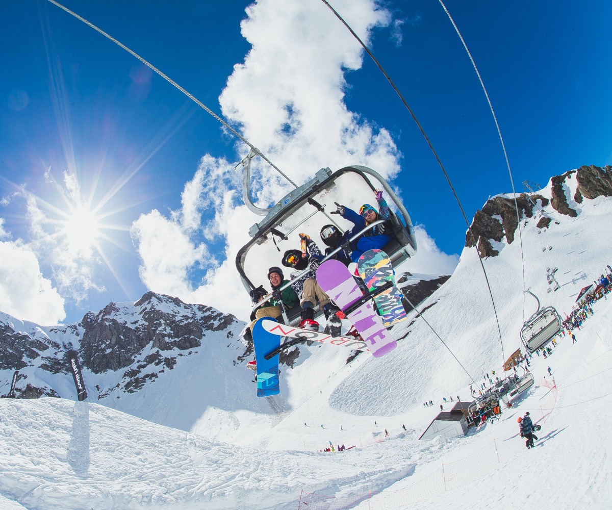 Снежный пляж в горах откроется в мае на Красной Поляне в Сочи