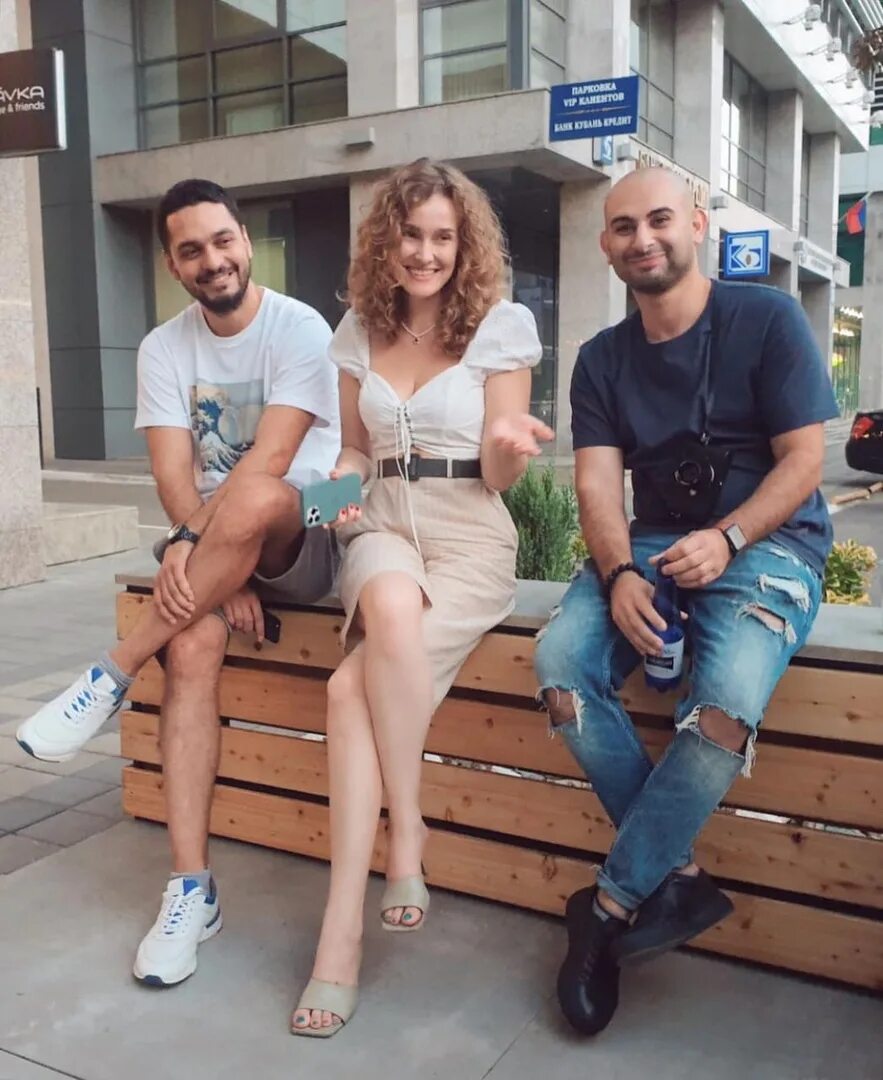 Баю-бай: в Краснодаре парклеты пользуются популярностью у бомжей ВИДЕО