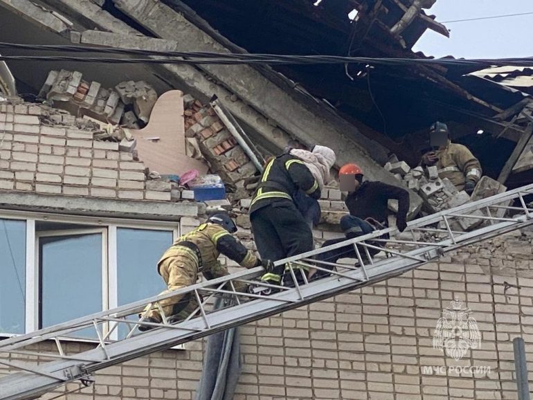 Шесть человек пострадали при взрыве газа в многоквартирном доме в пригороде Читы