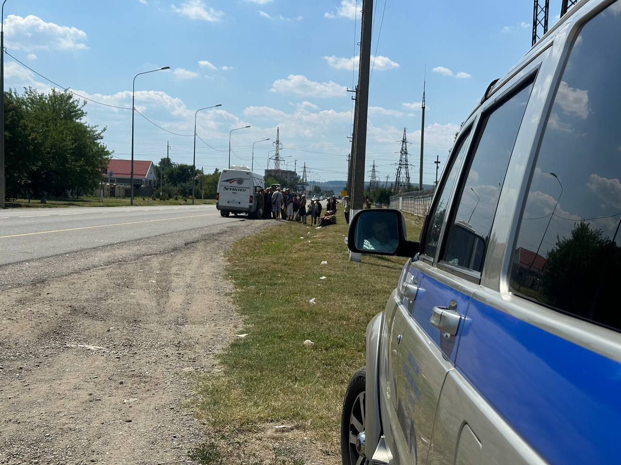 Пассажиры на табуретках 