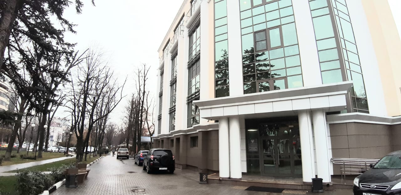 Власти Краснодара не оборудовали детскую площадку по нацпроекту ВИДЕО