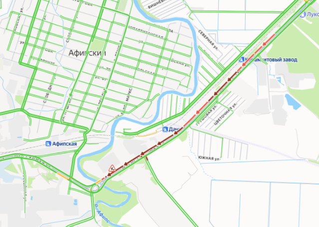 Жители Кубани жалуются на огромные пробки в районе поселка Афипский из-за ремонта моста 