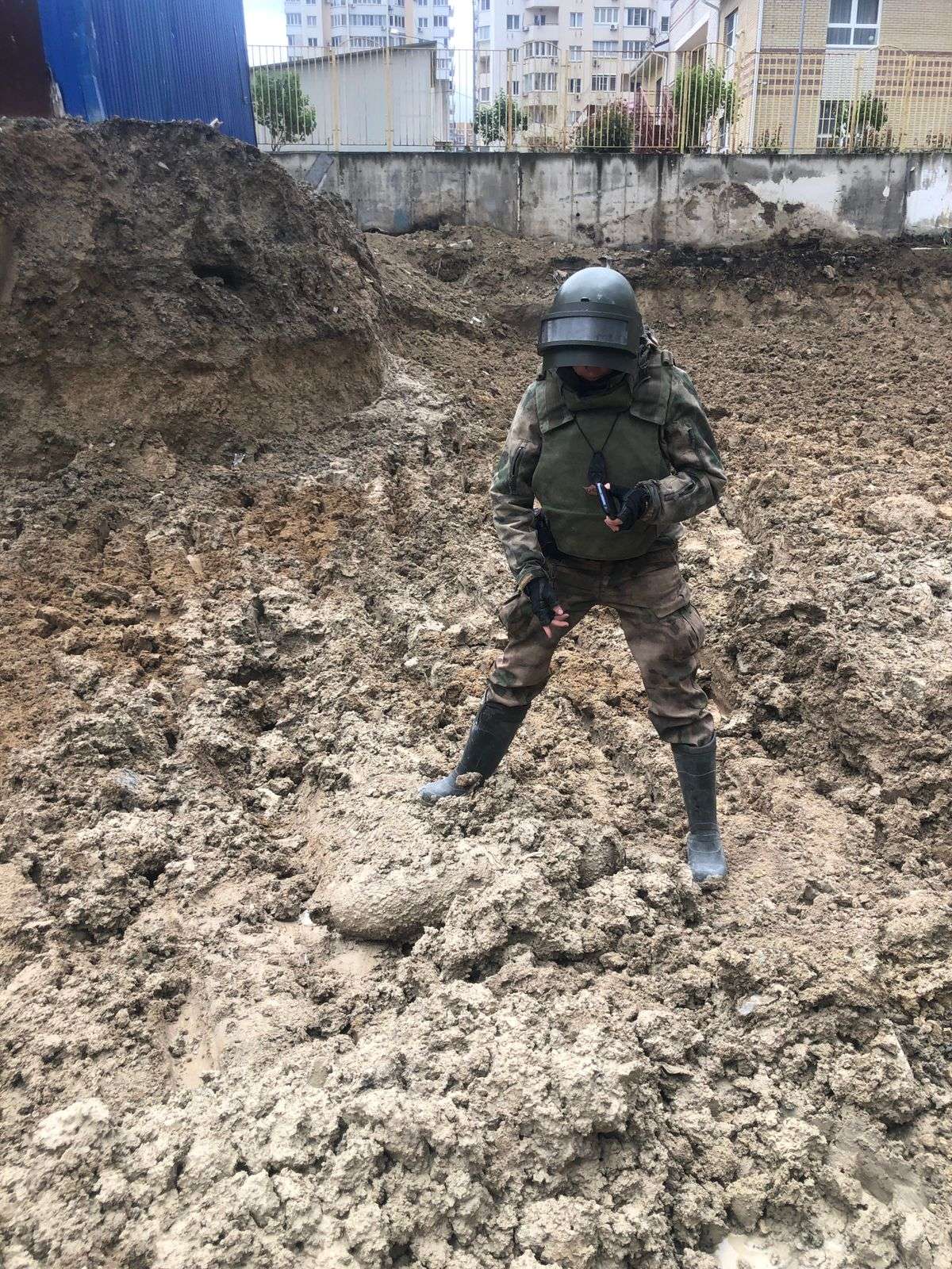 Саперы взорвали бомбу, найденную у детского сада в Новороссийске ВИДЕО