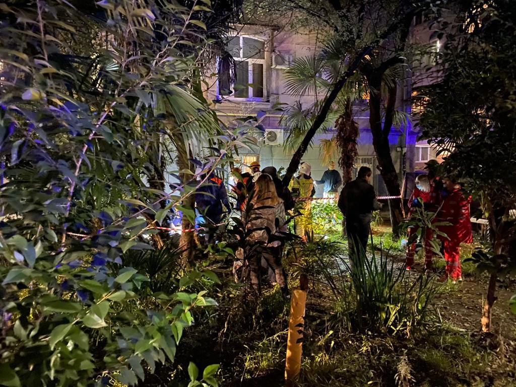 В Сочи обрушился балкон жилого дома, есть пострадавшие