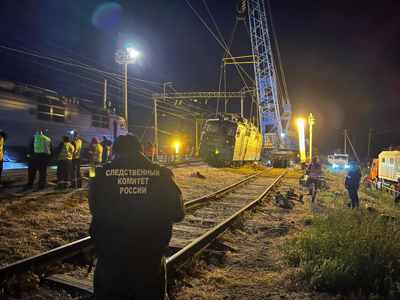 Поезда, едущие в Сочи, задержали на девять часов из-за схода вагонов с железной дороги в соседнем регионе