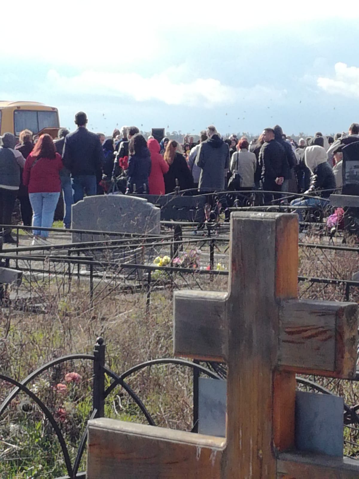 В Ейске проходят похороны семьи Ищенко