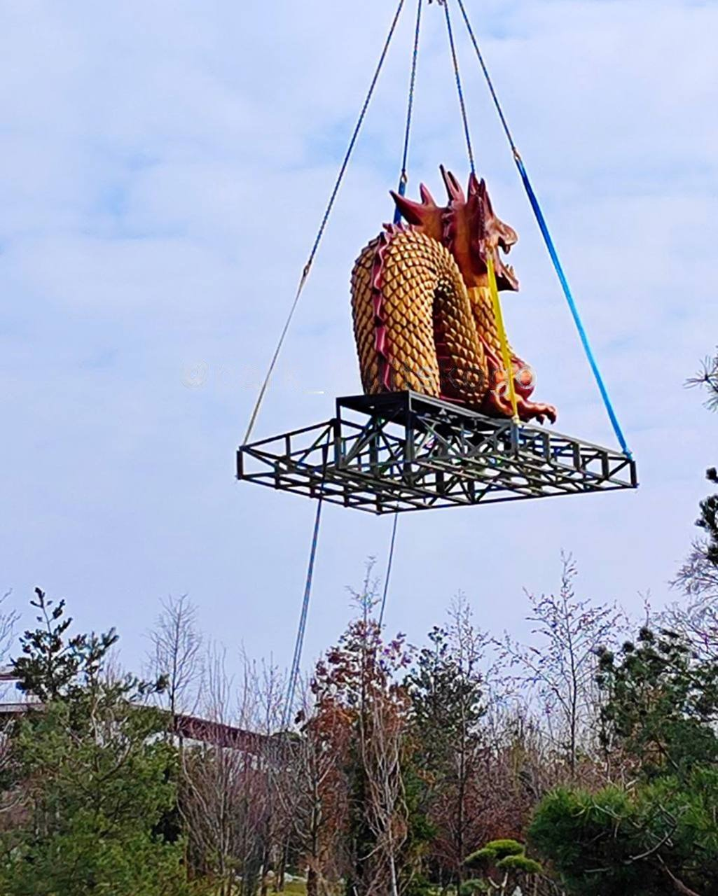 В парке Галицкого в Краснодаре исчез дракон, которого установили меньше двух месяцев назад