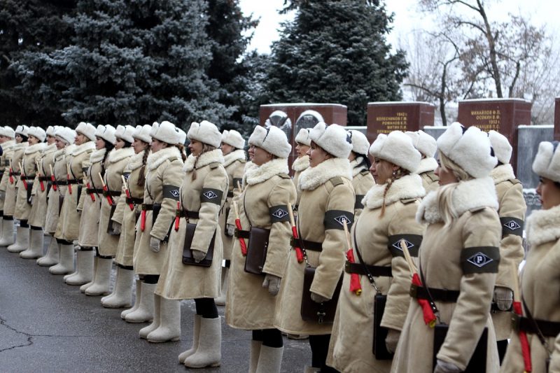 В Волгограде прошел военный парад в честь 80-летия победы в Сталинградской битве