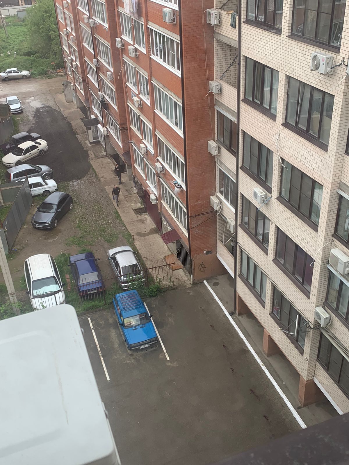 В Краснодаре на улице Есенина зарезали мужчину