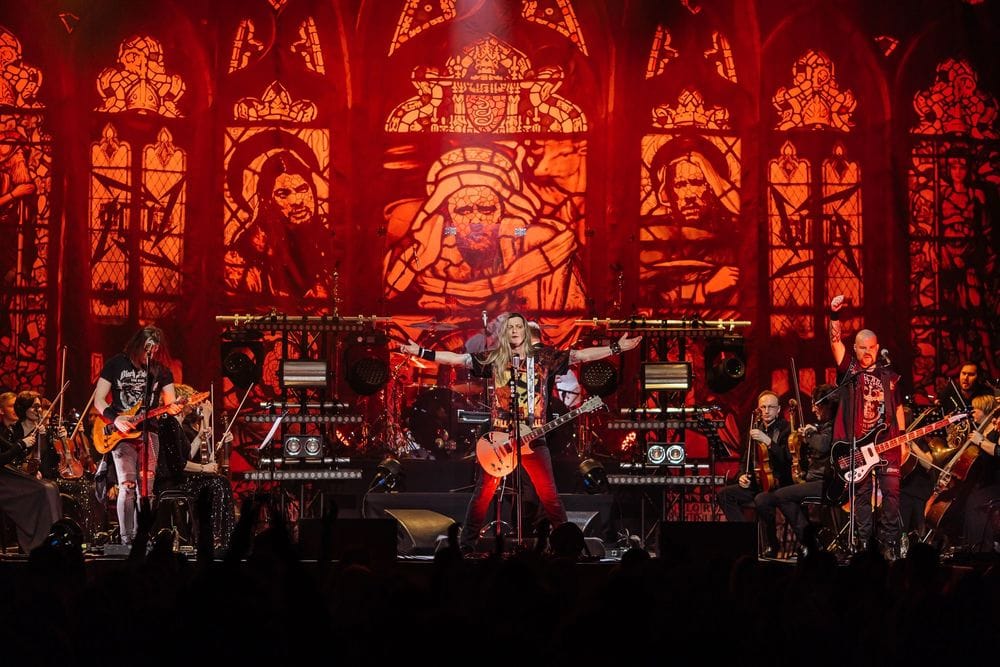 Музыка группы «Metallica» в сопровождении симфонического оркестра