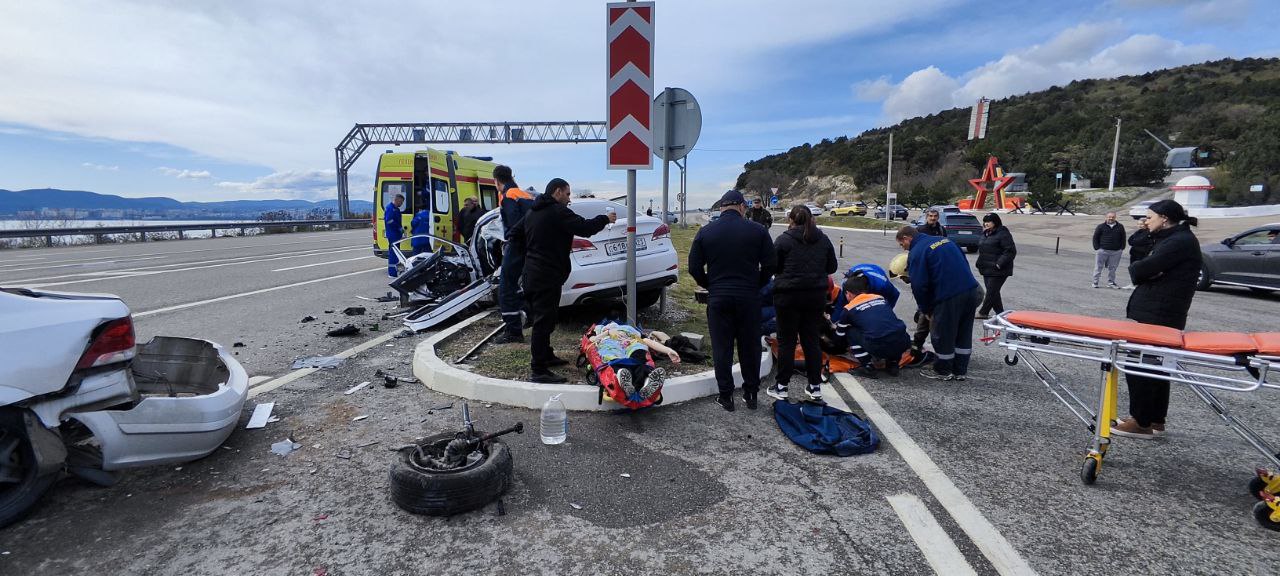 Четыре человека пострадали на трассе между Новороссийском и Кабардинкой