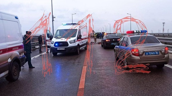 Бетонная плита рухнула на машины на Рублевке - 10.11.2020 - В России на РЕН ТВ