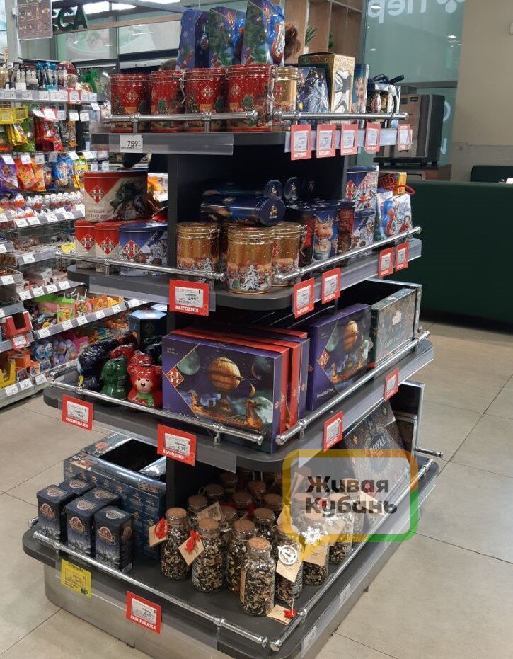 Не будем брать: почему в Краснодаре родители отказываются от сладких новогодних подарков детям