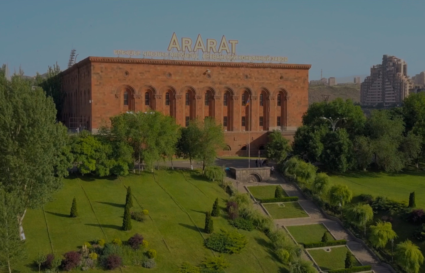 Французы запрещают армянам продавать коньяк Арарат в Россию