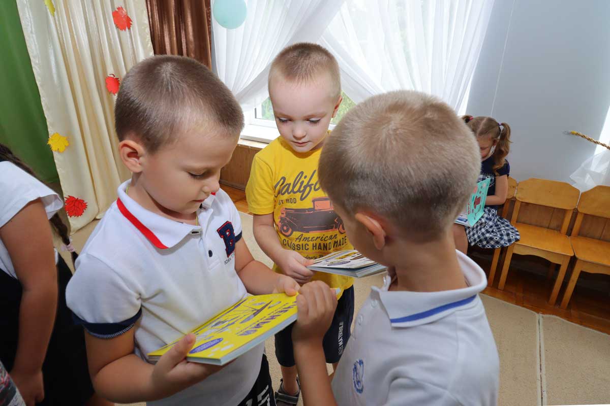 Фонд «Вольное Дело» подарили детским садам Усть-Лабинска около полутора тысяч книг 