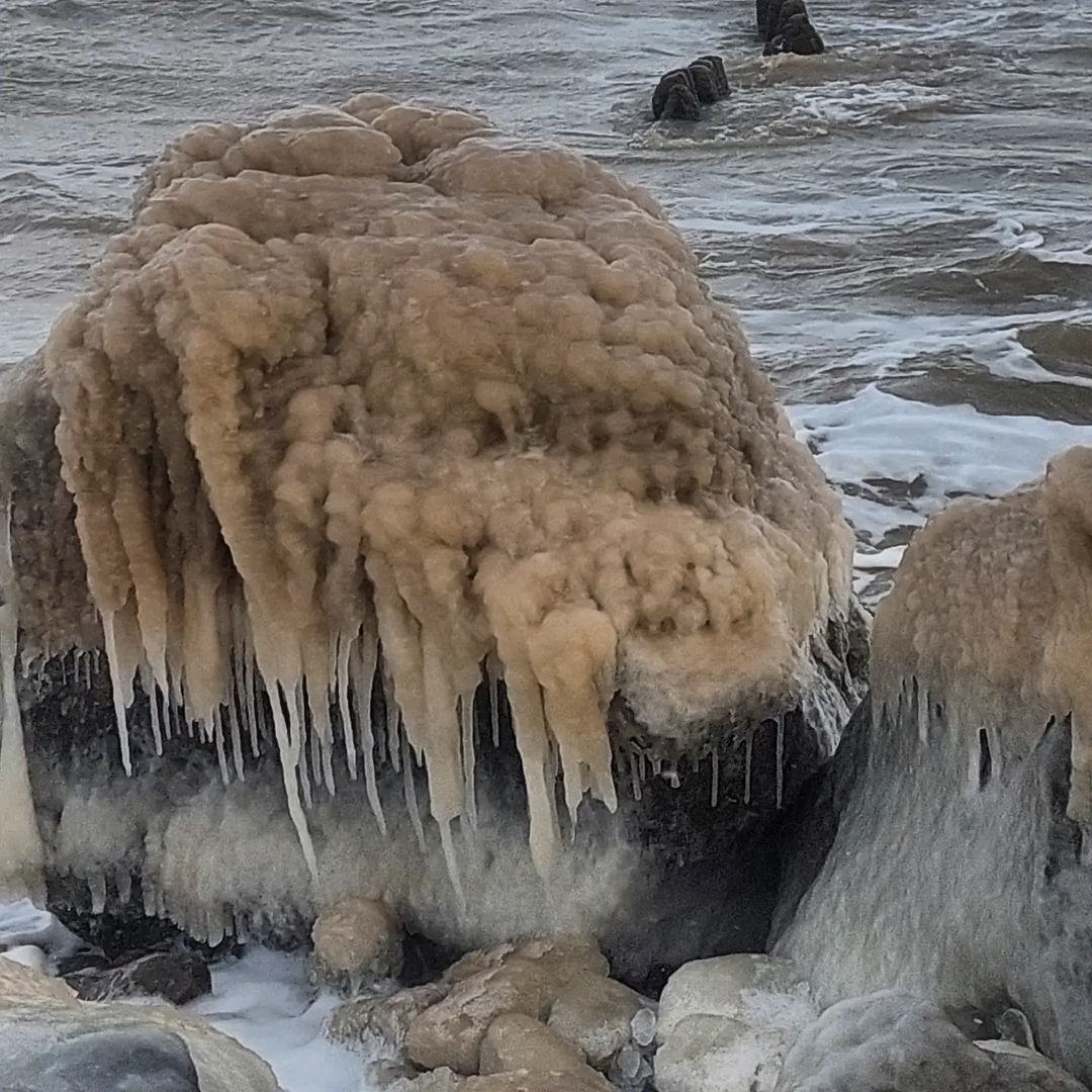 В Ейске замерзло море