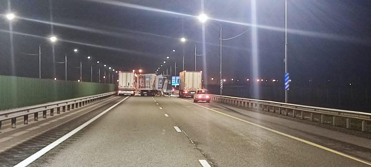 На Кубани произошло два крупных ДТП участием большегузов