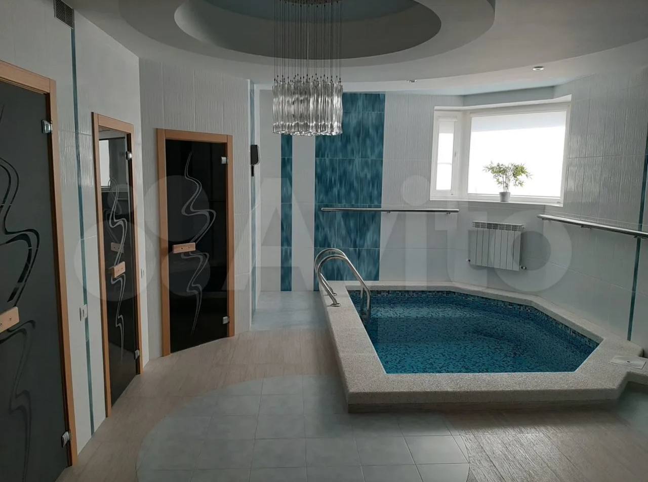 Дорогой дом в Новороссийске