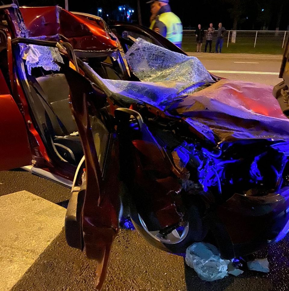 Автомобиль влетел в Грузовик в Краснодарском крае