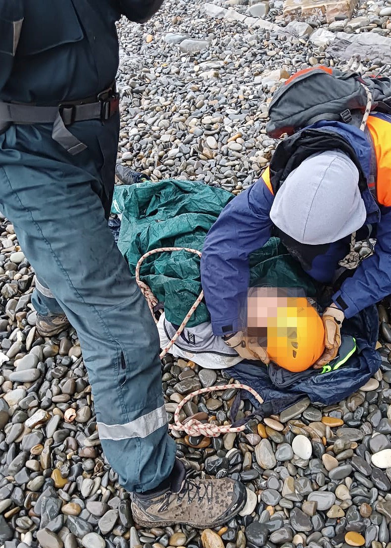В Геленджике на берегу моря нашли мужчину с переохлаждением