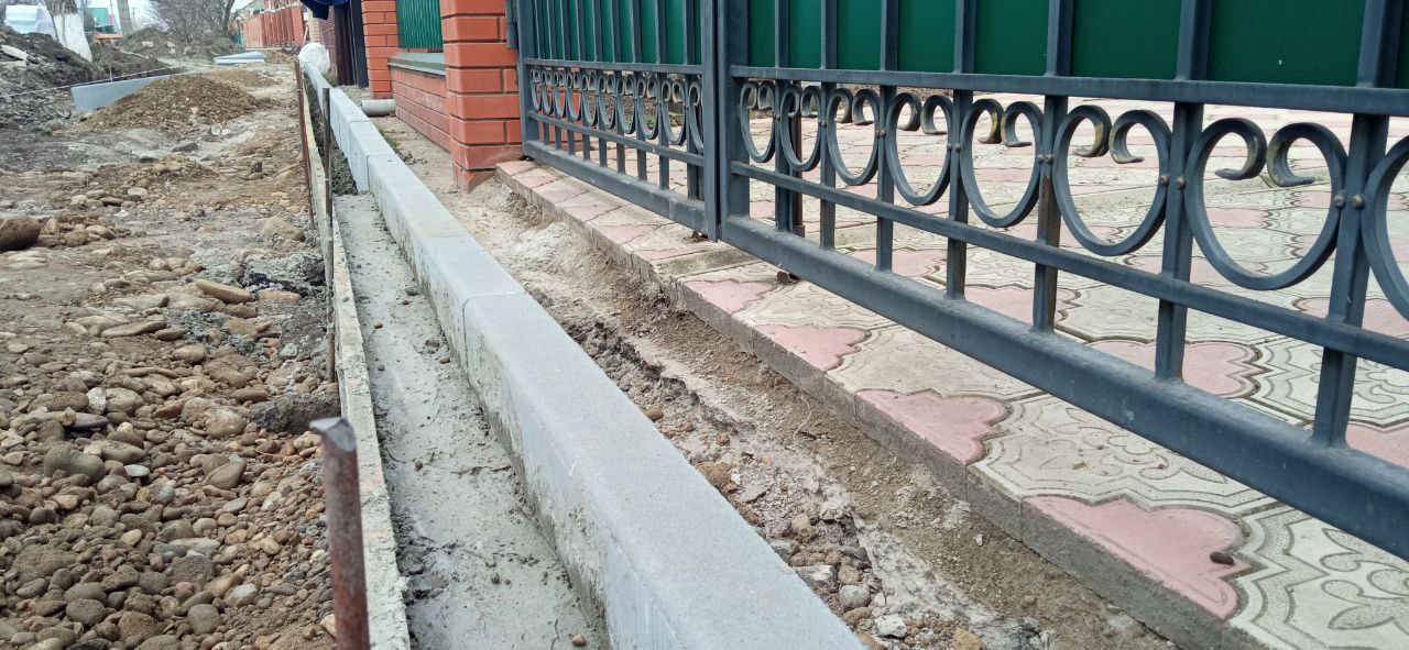 В Тимашевском районе Кубани жителям замуровали калитки и ворота
