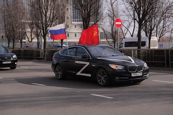 Жители Краснодара поддержали участников СВО во время автопробегов
