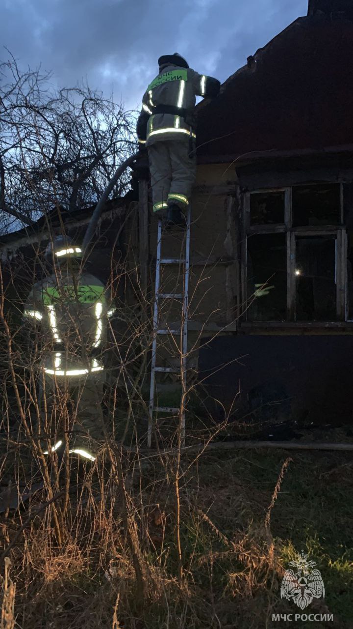 В Адыгее при пожаре в частном доме заживо сгорел мужчина