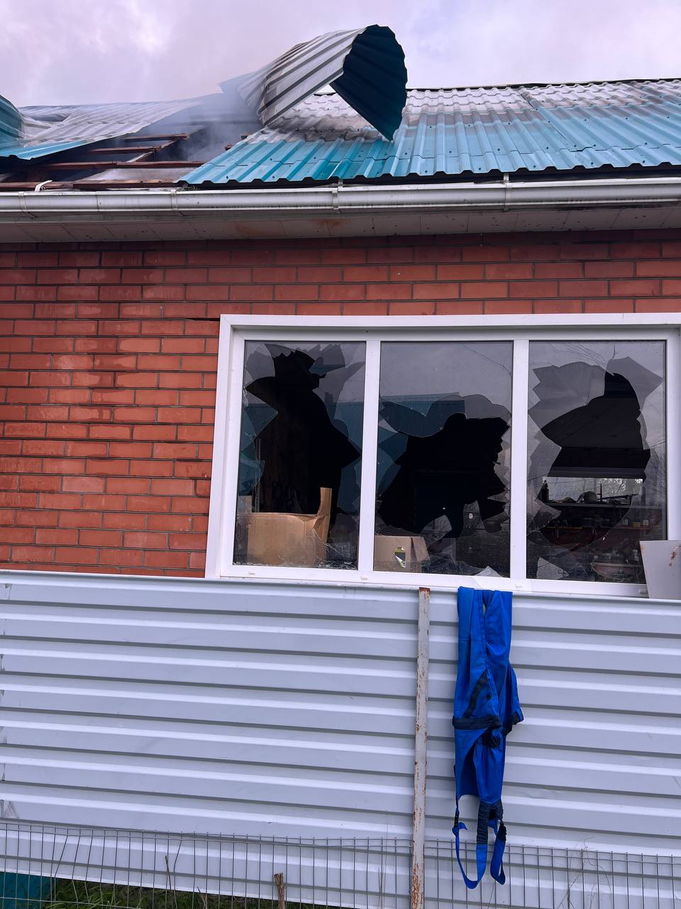 В Краснодарском крае семья, где воспитывается 10 детей, осталась без крыши над головой