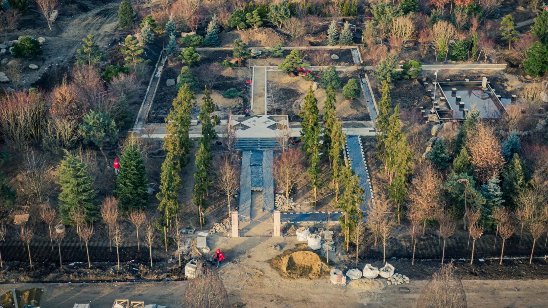 В новой очереди парка Галицкого обустраивают два водоема и сад камней ВИДЕО