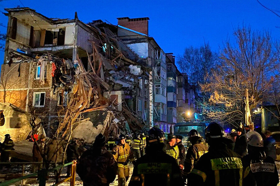 Взрыв газа в многоэтажке унес жизни четырех человек