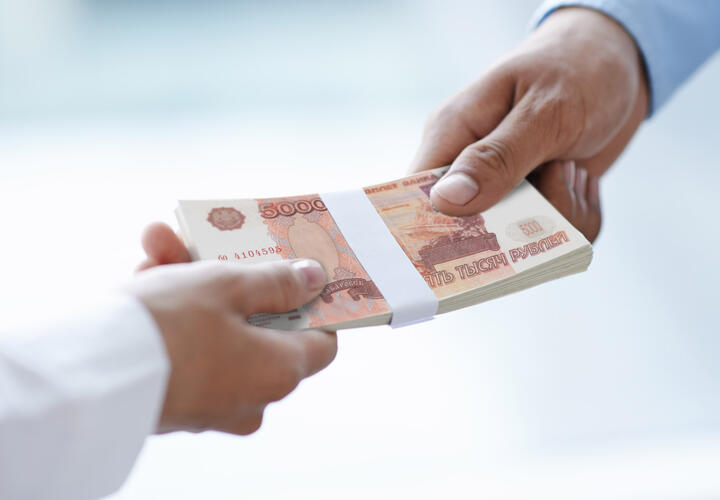 Должник из Краснодарского края не вернул знакомым более пяти миллионов рублей