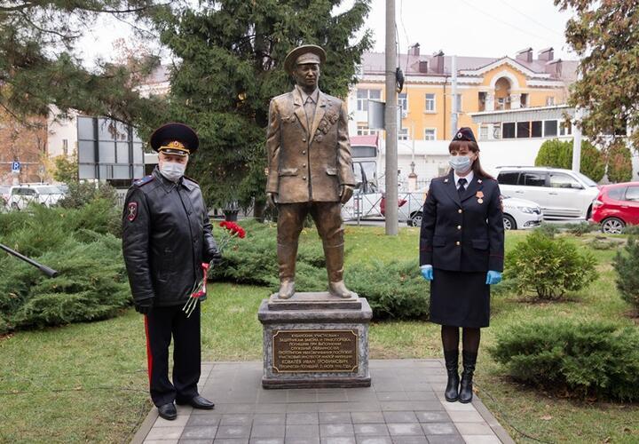 В сети опубликованы кадры задержания Рудомахи, а краснодарцам не понравился памятник: ТОП-5 за 19 ноября